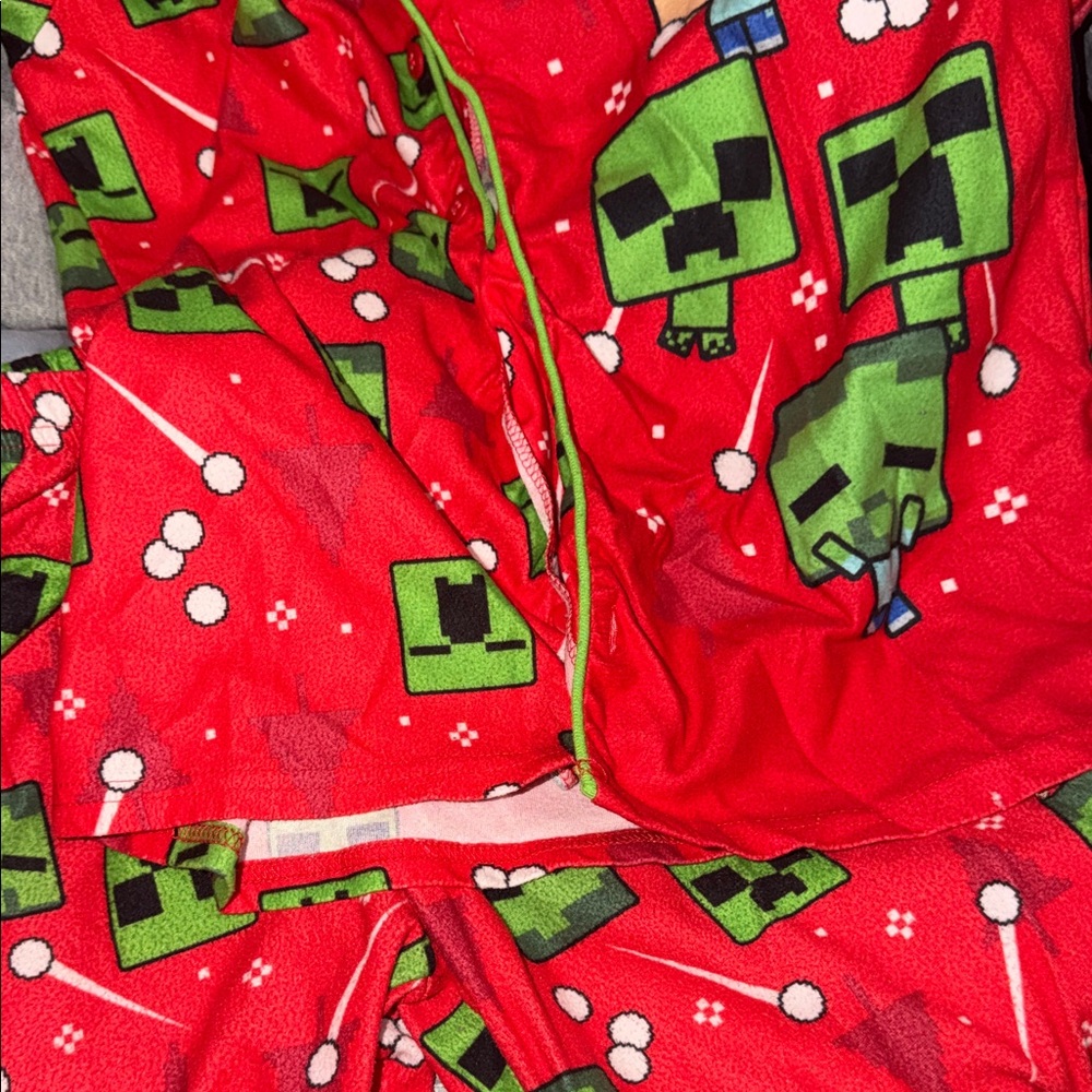 Minecraft Creeper Christmas Pajama Set